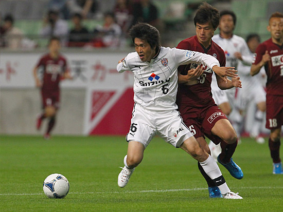 ��T�����Ԃ�̏o��ɁA�T�|�[�^�[�������̂Ńo�b�N�A�b�v�B�����ɂ��ۑ�����ɂ������R�_���I��B<br>(C)S-PULSE