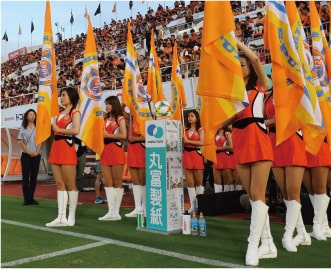 画像:スタジアム内アドボード/公式試合球スタンド