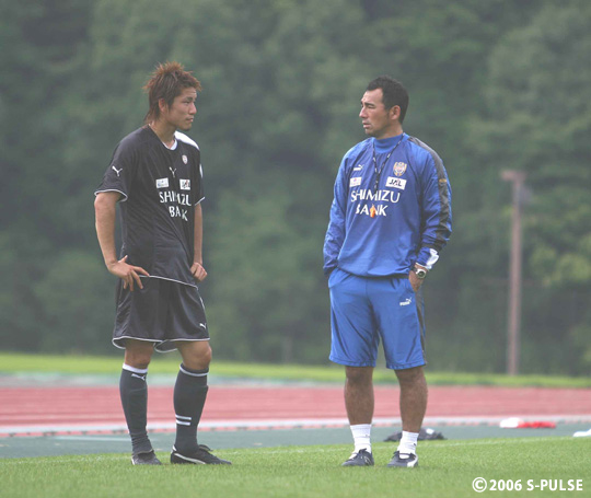清水エスパルス 2001 アウェイ 長袖 鈴木隼人選手 キャンプ最終日】 | 清水エスパルス公式WEBサイト
