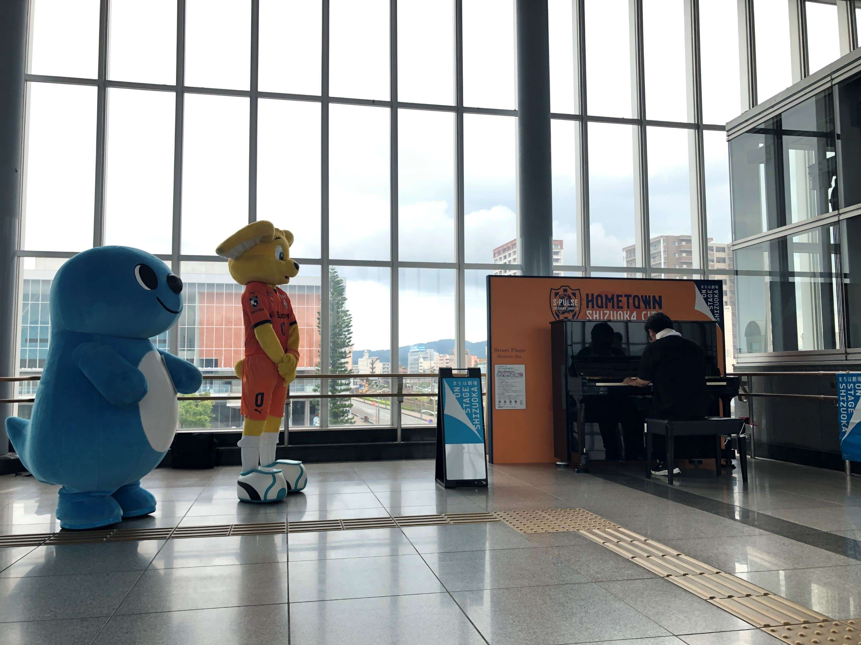 8/5(月) 「ストリートピアノ in SHIZUOKA」清水駅設置セレモニーにパル