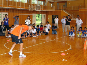 イベントレポート ゴトビ監督 小野伸二選手 高原直泰選手 岩手県山田町訪問 清水エスパルス公式webサイト