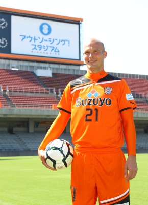 フレドリック ユングベリ選手 新加入記者発表 | 清水エスパルス公式WEB