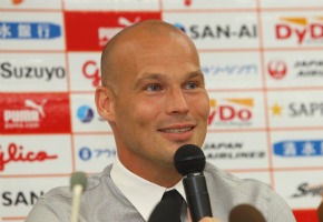 フレドリック ユングベリ選手 新加入記者発表 | 清水エスパルス公式WEB