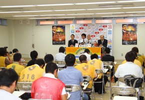 フレドリック ユングベリ選手 新加入記者発表 | 清水エスパルス公式WEB