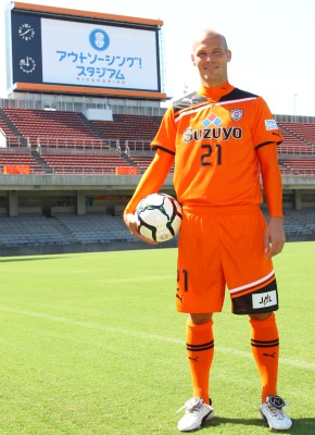 フレドリック ユングベリ選手 新加入記者発表 | 清水エスパルス公式WEB