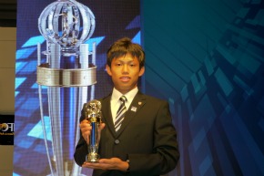 特別レポート】石毛秀樹選手「AFCアニュアルアワード2011」授賞式参加