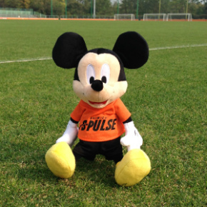 ミッキーマウスサッカーコレクション『ぬいぐるみミッキーマウス』発売