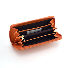 FAN FES発売商品『2017必勝お守り』『オレンジ長財布』『バナナバッグ