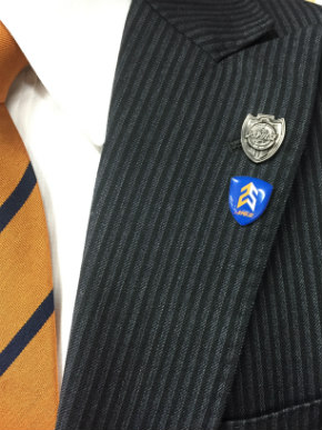 25周年記念商品】記念ロゴピンバッジ（モノ／カラー）発売！ | 清水