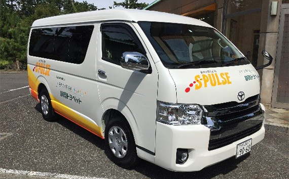 静岡トヨペット株式会社アカデミー選手送迎車両（ハイエースワゴン 