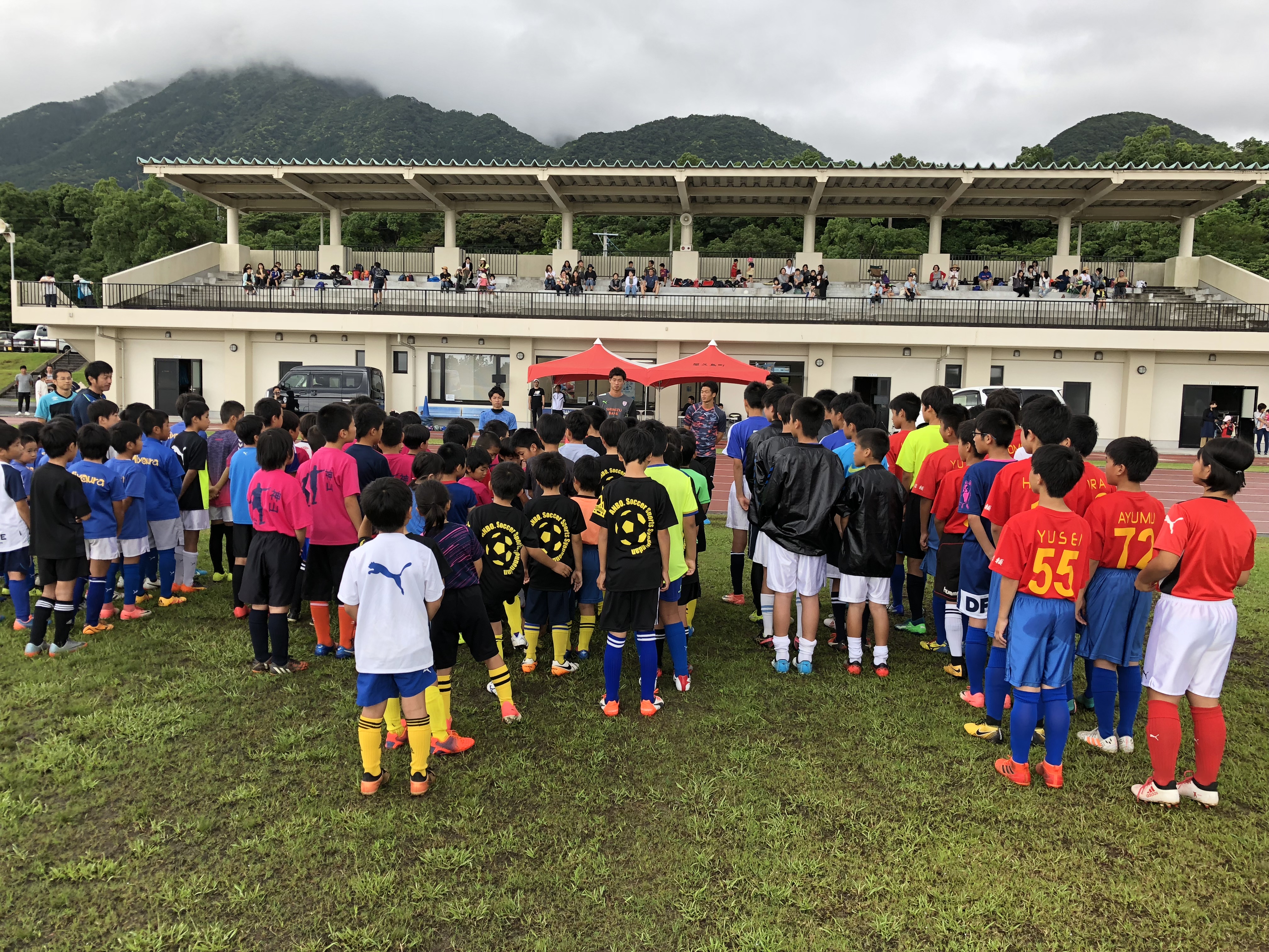 イベントレポート 六反勇治選手 北川航也 立田悠悟選手 髙橋大悟選手 鹿児島県屋久島町にてサッカー教室実施 清水エスパルス公式webサイト