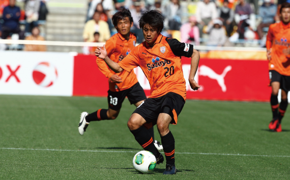 竹内涼選手『J1リーグ戦通算150試合出場』達成記念 メモリアルフォト