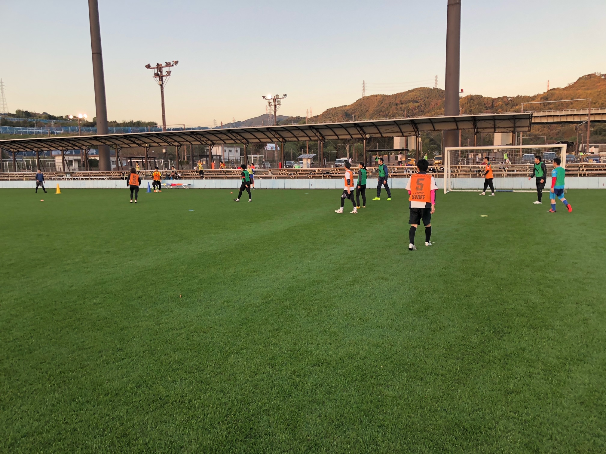 イベントレポート 11月21日 土 大人対象 エスパルスサッカークリニック清水 を開催 清水ナショナルトレーニングセンター その他ニュース 清水エスパルス公式webサイト